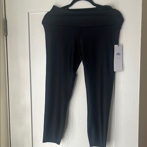 NWT ALO Highwaist capris with flawless finish